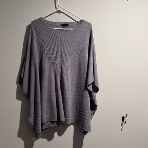 Gray Poncho - Size Large | Gently Used | Trendy Fashion Outerwear
